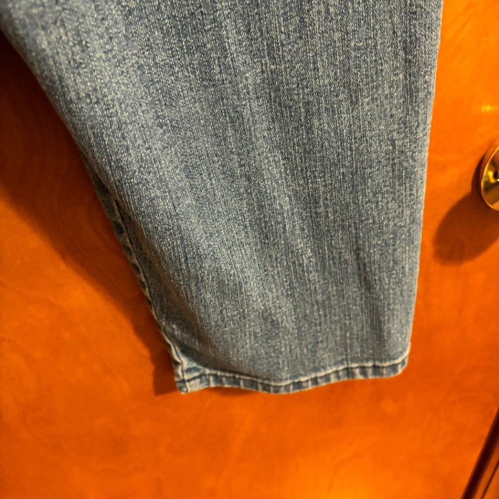 Lee‎ Classic Fit Capris, Blue, size 6P - Picture 12 of 14